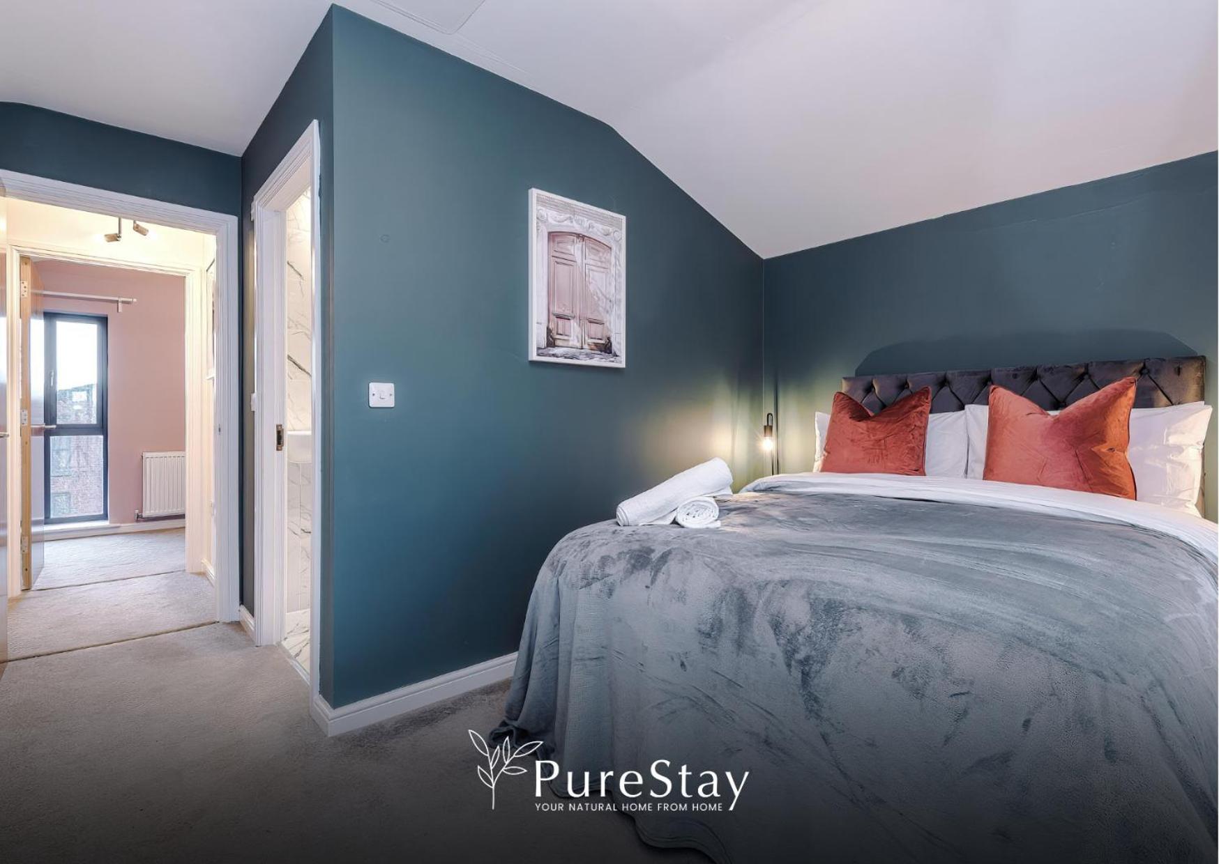Stunning Five Bedroom Manchester House With Free Parking By Purestay Short Lets & Serviced Accommodation Exterior foto